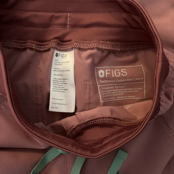 FIGS XXS/XXS-P Mineral Mauve Rafaela and High-Waisted Yola Set - Picture 3 of 5